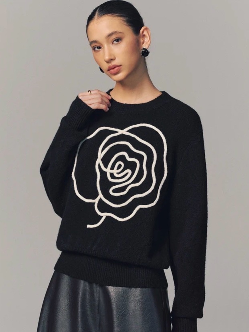 Commense Black Crew Sweater with White Rose Outline